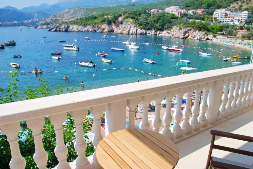 Przno Luxury Apartments Свети Стефан Екстериор снимка